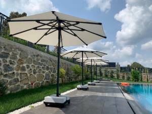 Зонт профессиональный Ø2.5 м Avocado бежевый Ø2500 мм Зонт профессиональный Ø2.5 м Avocado бежевый Ø2500 мм