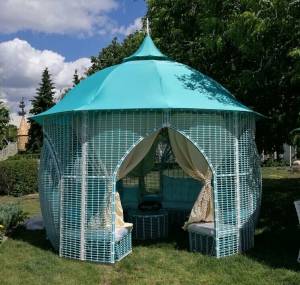 Павильон со встроенными диванами "Восток", плетеный, бирюзовый Павильон со встроенными диванами "Восток", плетеный, бирюзовый