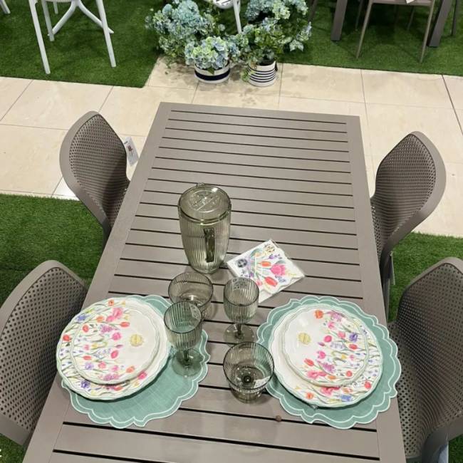 Стол пластиковый обеденный Cube 140x80 тортора 1400х800х755 мм Стол пластиковый обеденный Cube 140x80 тортора 1400х800х755 мм