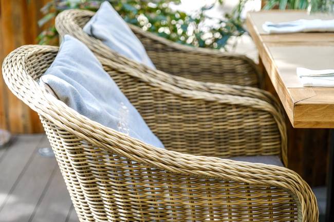 "Равенна" плетеное кресло из искусственного ротанга, цвет соломенный