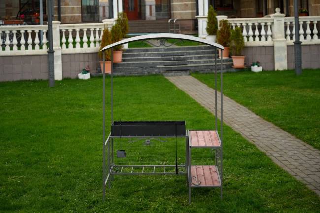 Мангал для дачи с крышей мм-26 Мангал для дачи с крышей мм-26