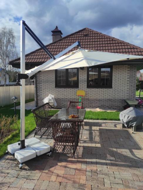 Зонт профессиональный 3х3 м Banana Plus серебристый, бежевый 3000х3000 мм Зонт профессиональный 3х3 м Banana Plus серебристый, бежевый 3000х3000 мм