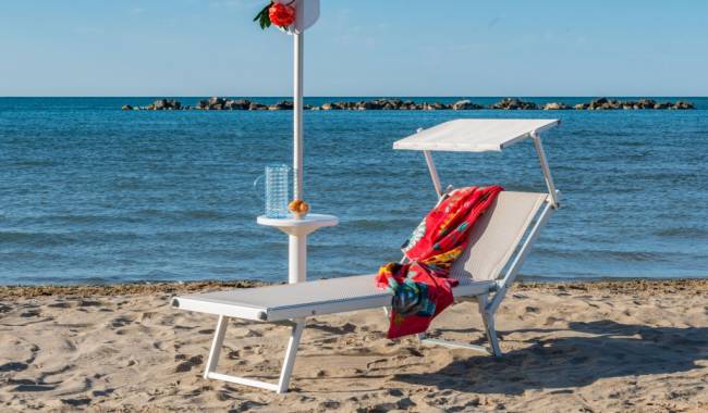 Шезлонг-лежак металлический 501 Relax серебристый, слоновая кость 1820х730х400 мм Шезлонг-лежак металлический 501 Relax серебристый, слоновая кость 1820х730х400 мм