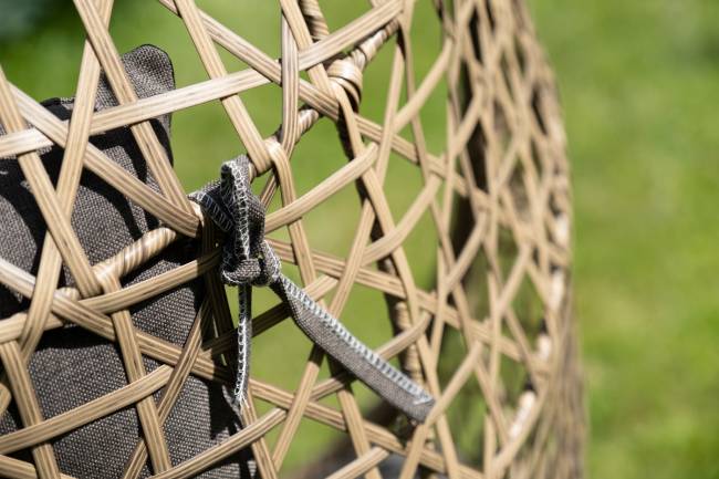 "Флоренция" подвесное кресло-кокон из искусственного ротанга, цвет соломенный с серой подушкой "Флоренция" подвесное кресло-кокон из искусственного ротанга, цвет соломенный с серой подушкой