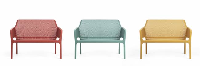 Диван пластиковый Net Bench коралловый 1160х700х860 мм