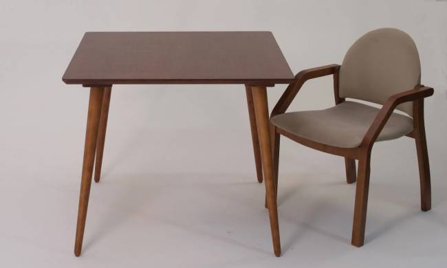 Стол Монте М 100 орех со стульями Джуно орех велюр бежевый Стол Монте М 100 орех со стульями Джуно орех велюр бежевый